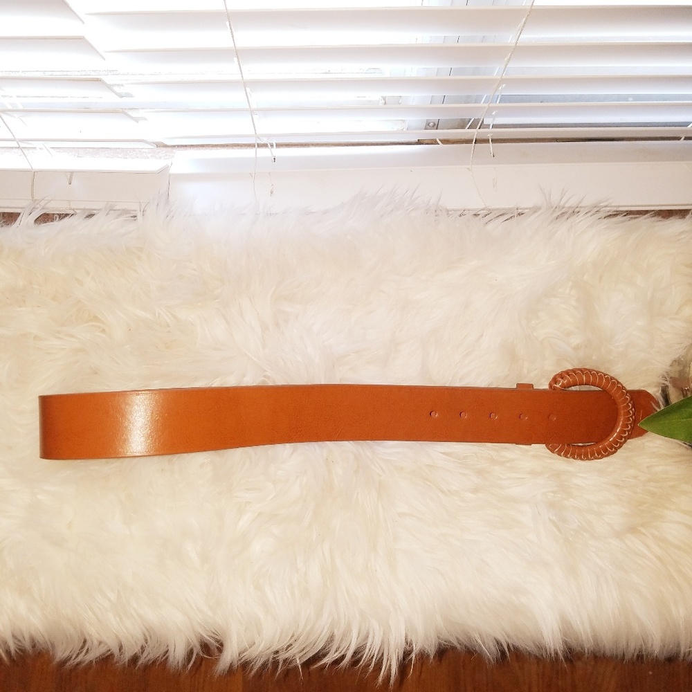 Chaps size medium tan leather belt